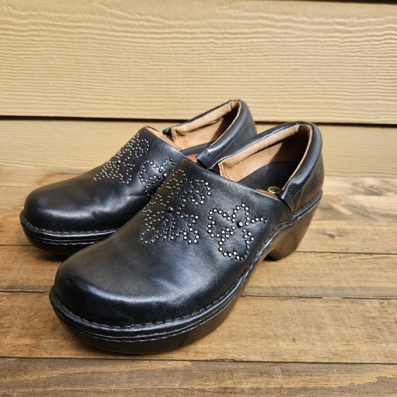 Ariat Shoes Ariat Womens Shoes 85 B Strathmore Clog Black Leather